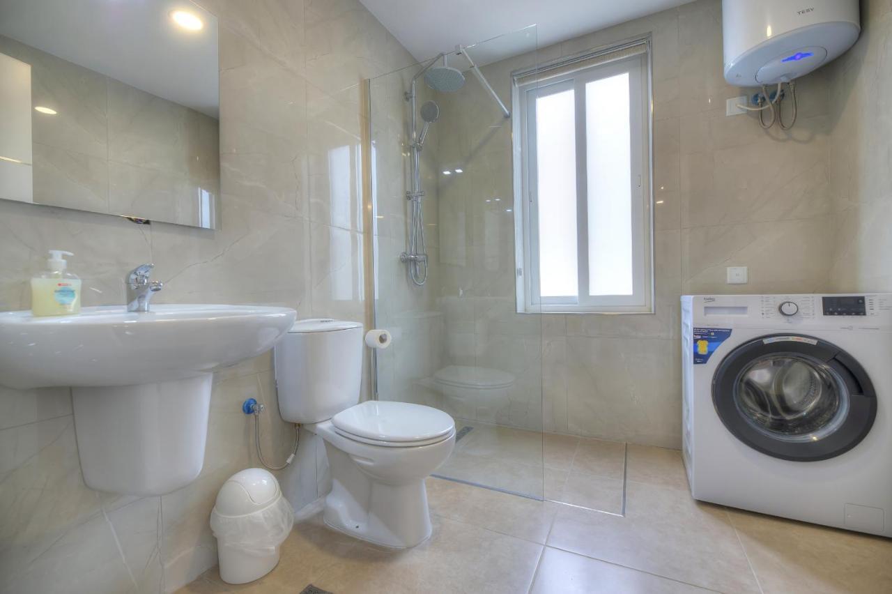 Spacious And Tastefully Furnished 2 Bedroom Apartment Ddif1-3 Gzira Exterior photo